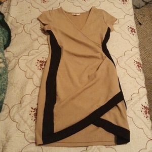 A pretty dess only worn twice, great condition.